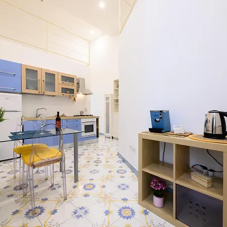 Apartment L'angoletto In Centro Naples